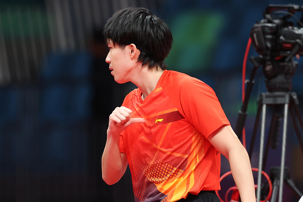 包含意大利赛场上演惊天逆转，球迷眼睛为之一亮的词条