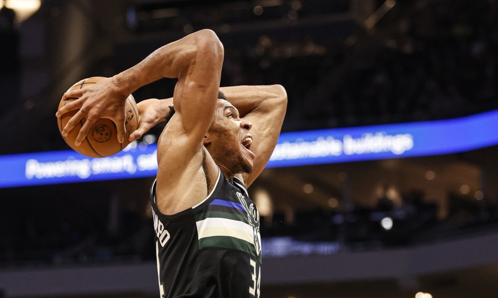 猛龙力克魔术，豪取三连胜