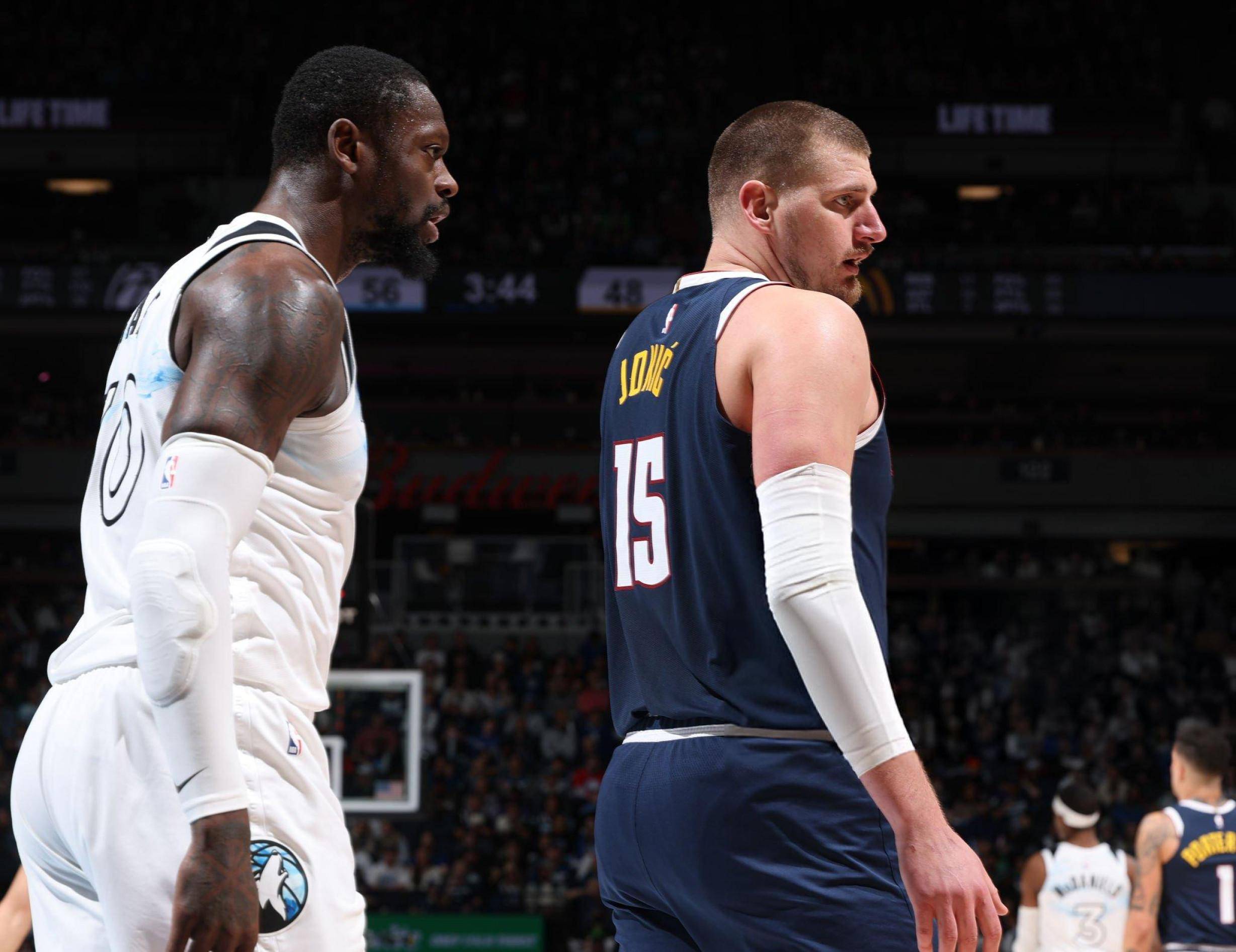 DB游戏-关于森林狼惊险胜圣安东尼奥，约基奇砍三双的信息