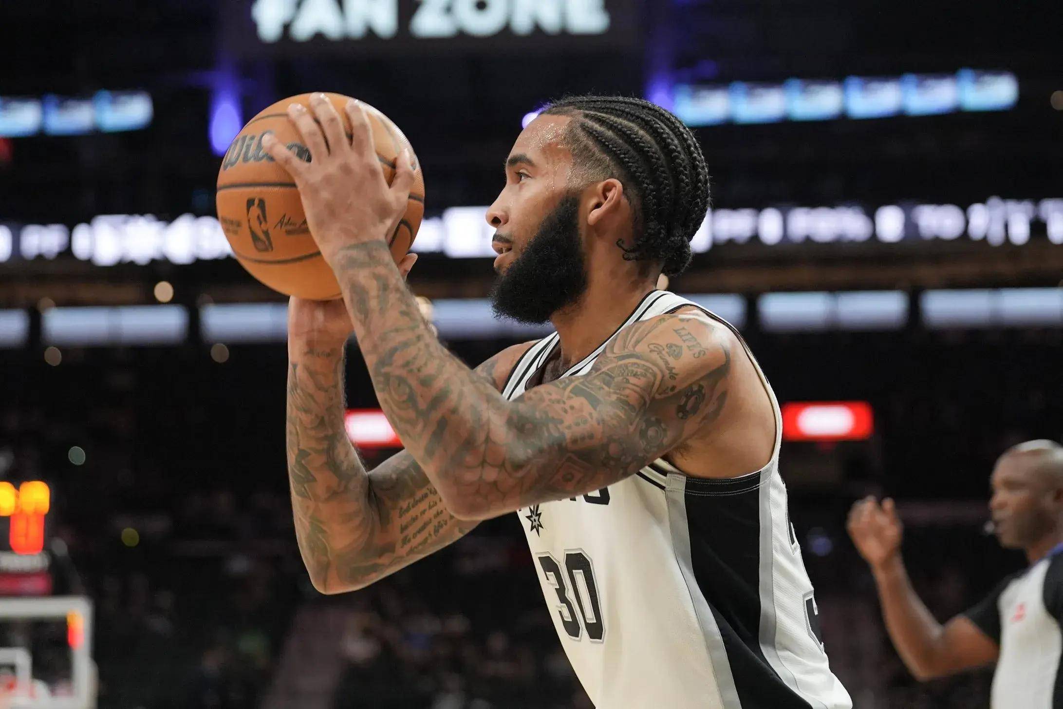 马刺大胜快船，伦纳德全场26分空砍