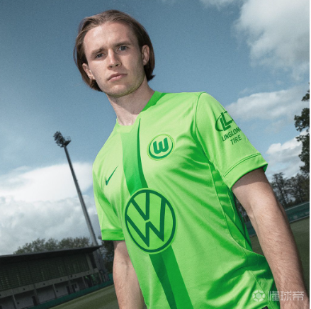 包含沃尔夫斯堡主帅宣布下课，球队战绩低迷球迷失望的词条