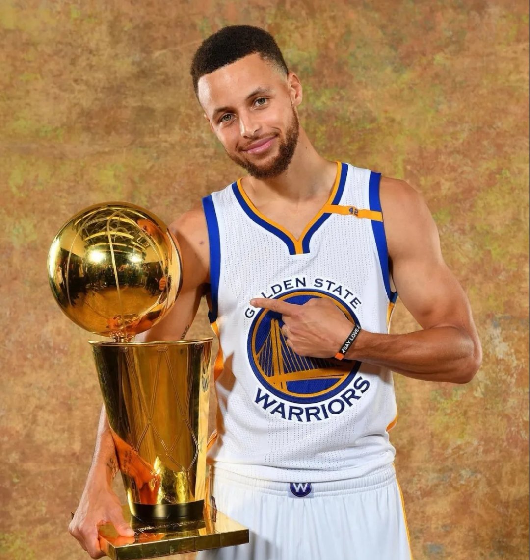 勇士取得对爵士的关键胜利